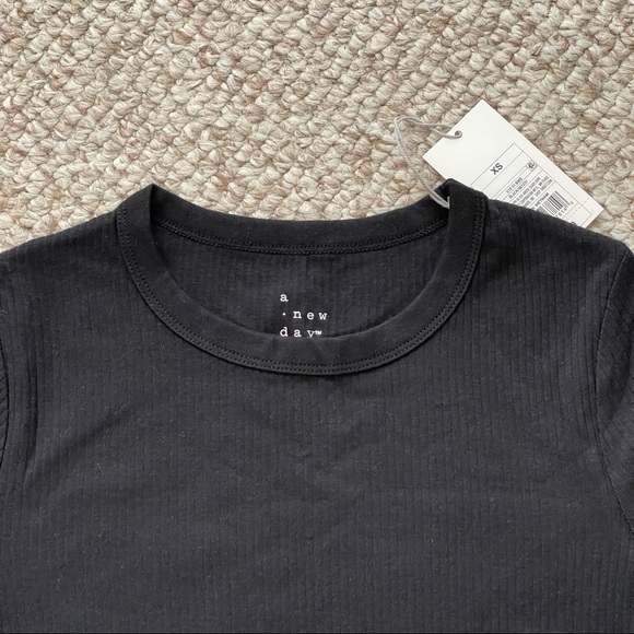 a new day Short Sleeve Ribbed Black Tee NWT - Picture 4 of 6